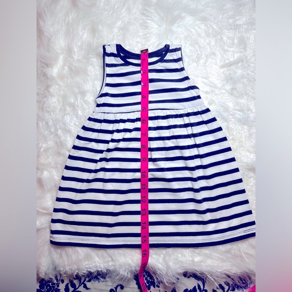 ✅Bundle & save on shipping!
Old Navy Girls Navy and White Striped dress